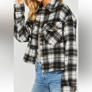 NWOT Love Tree Black White and Brown Checkered Plaid Shacket - Size L